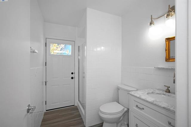 3608 Siskiyou Ct, Hayward CA: https://media.crmls.org/mediaz/4bc964ae-b98b-46eb-8b27-4e41533a130f.jpg