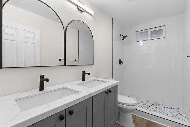 1217 Monte Vista Dr, Vista CA: https://media.crmls.org/mediaz/4bc9734d-2b8d-4324-be26-07ba5f24166f.jpg
