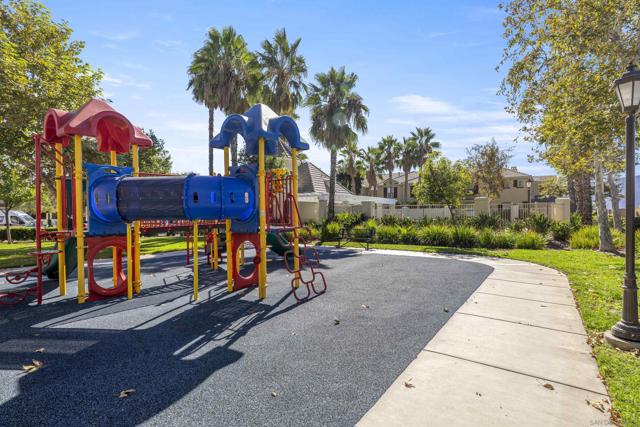1800 E Lakeshore 1212, Lake Elsinore CA: https://media.crmls.org/mediaz/4bc9d473-0c73-4e5c-8095-1545c374e2f5.jpg