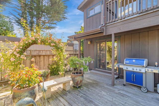 1025 Tamarind Street, Montara CA: https://media.crmls.org/mediaz/4bca2622-bace-4112-8fc3-cf0365967fd2.jpg