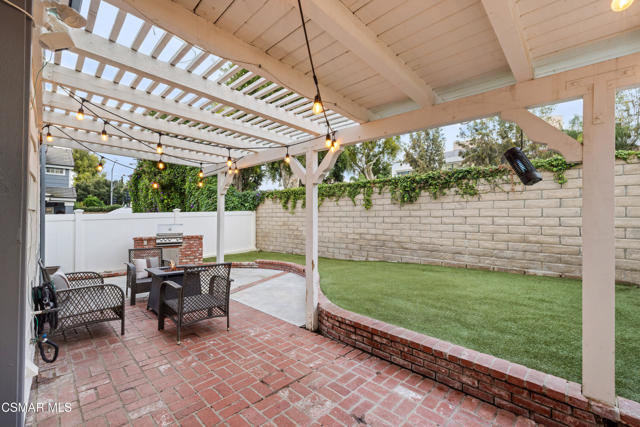 2782 Lemon Drive, Simi Valley CA: https://media.crmls.org/mediaz/4bca3d81-e820-4cf9-b612-2158a82f0280.jpg