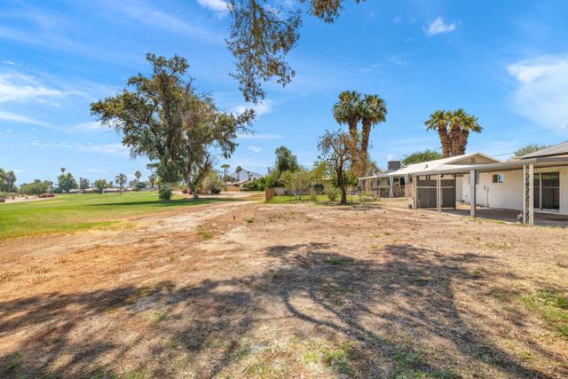 42660 Wisconsin Avenue, Palm Desert CA: https://media.crmls.org/mediaz/4bcaee8c-0b69-4c39-8610-2aa5c8e63058.jpg