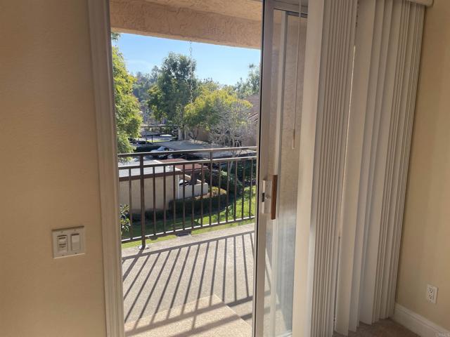 Detail Gallery Image 8 of 32 For 5654 Amaya Dr #146,  La Mesa,  CA 91942 - 2 Beds | 2 Baths