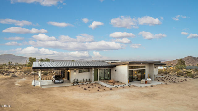 61464 Melton Trail, Joshua Tree CA: https://media.crmls.org/mediaz/4bcb9387-1234-47b9-aa1f-ecffd006357e.jpg