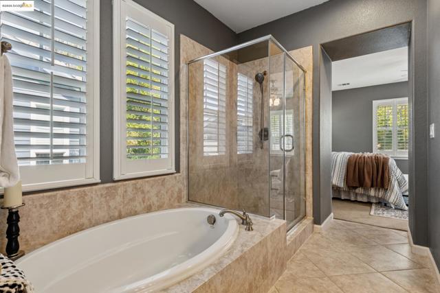1027 Azuar Drive, Vallejo CA: https://media.crmls.org/mediaz/4bcbb53c-faa1-4a7f-ab55-8d2a63e307cb.jpg