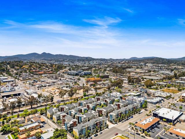316 Antoni Glen, Escondido CA: https://media.crmls.org/mediaz/4bcc4cfe-ed4b-45ad-a271-4ca254672569.jpg
