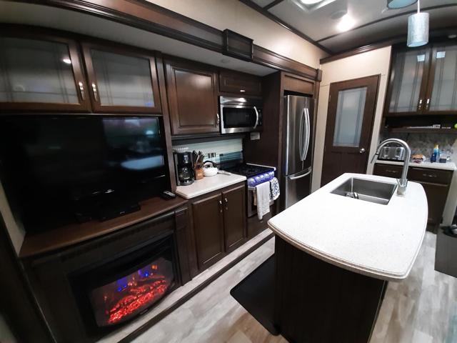 69411 Ramon Road, Cathedral City CA: https://media.crmls.org/mediaz/4bcc8433-fecd-4e48-80ac-02eeccd5fe43.jpg