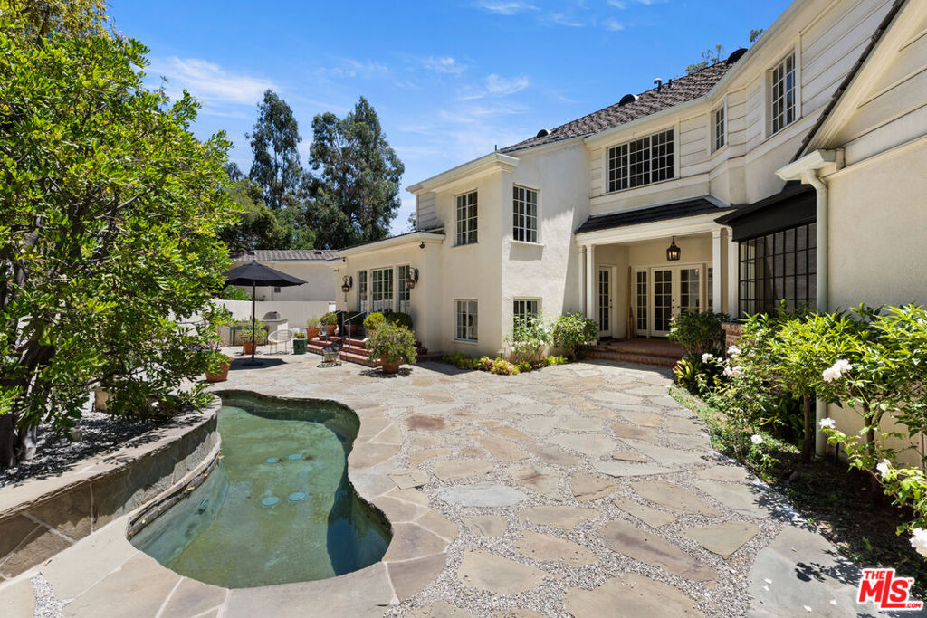 1115 N Beverly Drive