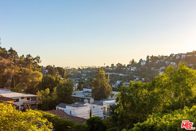2327 Ewing Street, Los Angeles CA: https://media.crmls.org/mediaz/4bcd793e-87f1-4253-846d-93bc3b1df0d9.jpg