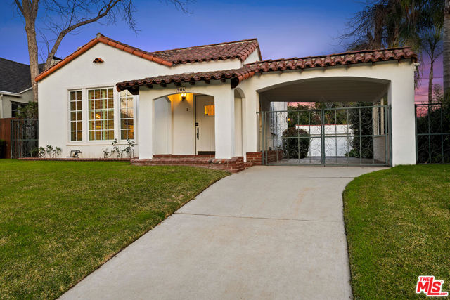 906 N Ford Street, Burbank CA: https://media.crmls.org/mediaz/4bcdad60-5dd6-448e-8be6-efd3fd3ea6b2.jpg