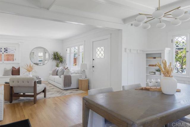 4171 Ibis St, Mission Hills (San Diego) CA: https://media.crmls.org/mediaz/4bcdbee3-c552-4669-8d63-65f603d00d63.jpg