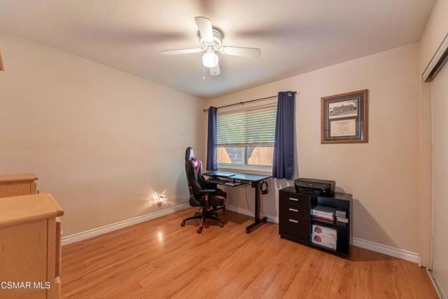 4894 Muirwood Court, Simi Valley CA: https://media.crmls.org/mediaz/4bce4f66-1df4-4864-9254-ff7a64e56be6.jpg