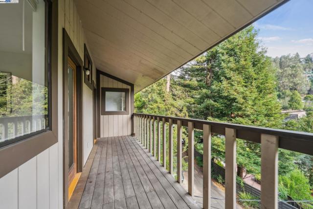 7171 HOMEWOOD DRIVE, Oakland CA: https://media.crmls.org/mediaz/4bcf409e-806b-4a85-a5ab-4ca8f2604941.jpg