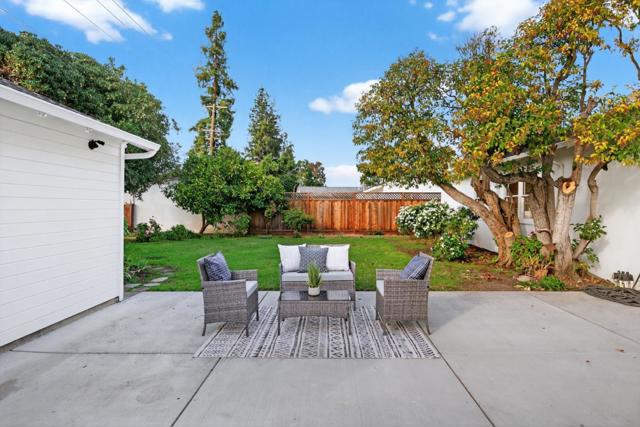 876 Sunset Drive, Santa Clara CA: https://media.crmls.org/mediaz/4bd07add-25dd-4a12-af8a-435a955d1811.jpg