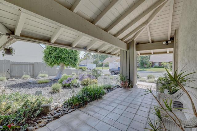 7214 Manzanita, Carlsbad CA: https://media.crmls.org/mediaz/4bd09bad-7a44-4cbf-91df-2b8035066a7a.jpg