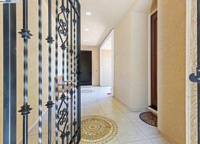 7563 Balmoral Way, San Ramon CA: https://media.crmls.org/mediaz/4bd1bbfe-4567-4783-bf23-3ad40f122525.jpg