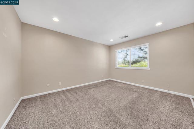 1081 San Ramon Valley Blvd, Danville CA: https://media.crmls.org/mediaz/4bd1f584-3985-4f21-b8d5-4e8d619a6412.jpg