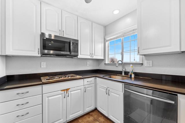 596 Savstrom Way, San Jose CA: https://media.crmls.org/mediaz/4bd2bbe3-0f6e-4e66-9acb-21aa92412fa0.jpg
