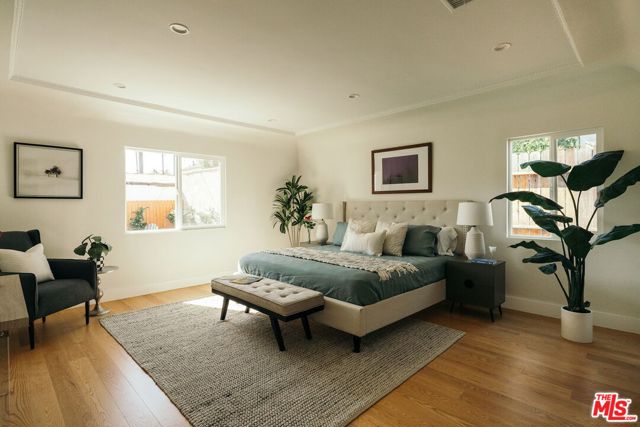 1237 S Curson Avenue, Los Angeles CA: https://media.crmls.org/mediaz/4bd33cec-bacc-4999-8a06-ef349eefce6c.jpg