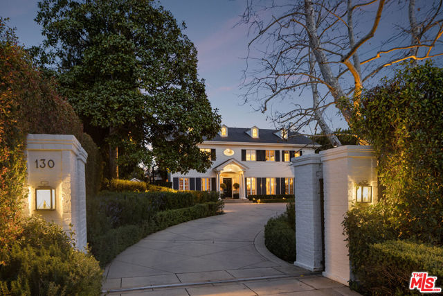 130 S Cliffwood Avenue, Los Angeles CA: https://media.crmls.org/mediaz/4bd37782-ddf4-4f5e-a7ad-ddb542a1d62a.jpg