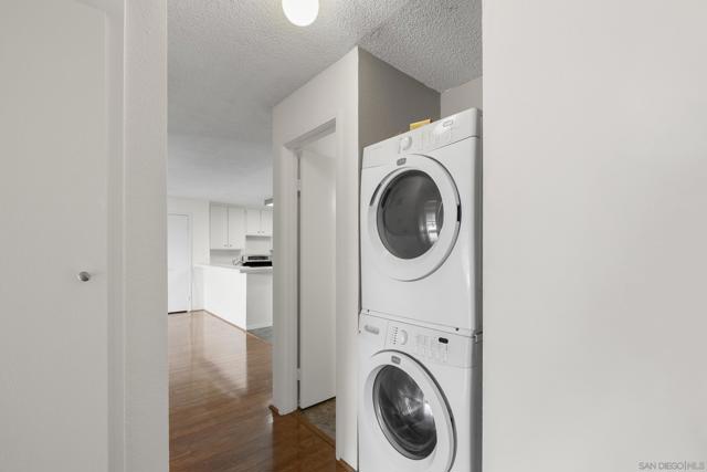 9140 Gramercy Dr, San Diego CA: https://media.crmls.org/mediaz/4bd37849-38a3-43ff-a50b-d550ccd3523e.jpg