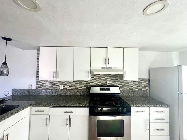10707 Jamacha Boulevard, Spring Valley CA: https://media.crmls.org/mediaz/4bd46474-77ad-4bf8-91b1-56831481857f.jpg