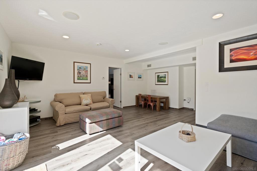 645 Loring St - photo 15