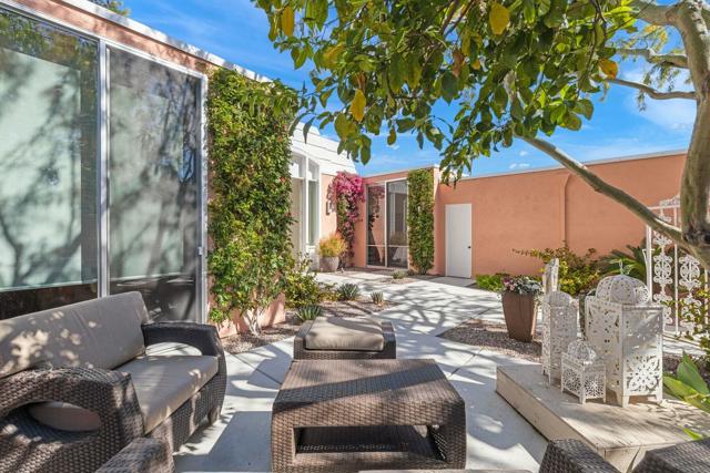 47360 Jadida Avenue, Palm Desert CA: https://media.crmls.org/mediaz/4bd4f5fd-28a1-4733-85e9-3f4a259d8272.jpg