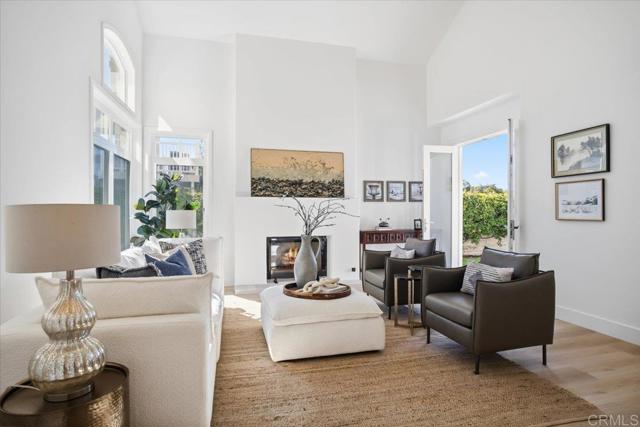 Detail Gallery Image 11 of 49 For 4735 Bryce Circle, Carlsbad,  CA 92008 - 3 Beds | 3 Baths