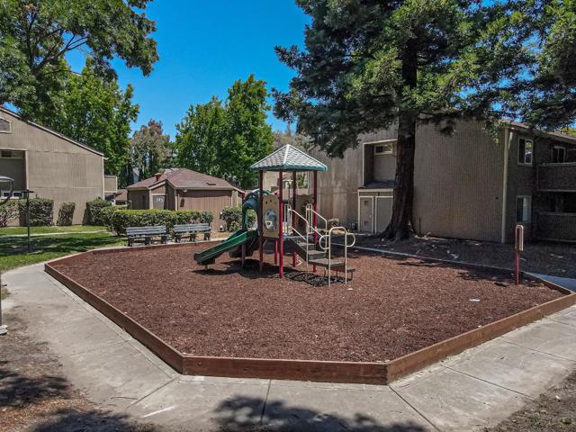 3388 Red Cedar Terrace, Fremont CA: https://media.crmls.org/mediaz/4bd59d25-420d-4620-a973-8ac5e96cbaab.jpg