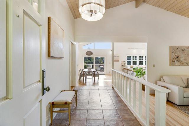 455 Calle Del Sol, Aptos CA: https://media.crmls.org/mediaz/4bd5cb36-ed24-43fa-b051-82012fdef2b6.jpg
