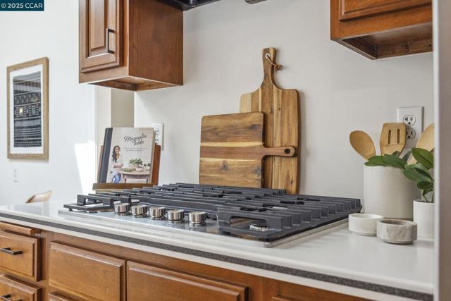 38 Oakdene Ct, Walnut Creek CA: https://media.crmls.org/mediaz/4bd8e7d5-336d-42c4-adba-9f135b9bd977.jpg