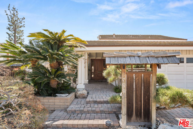 17992 Huntington Circle, Villa Park CA: https://media.crmls.org/mediaz/4bda4c67-5ed9-44bb-8fa0-ffd71c4ca38e.jpg