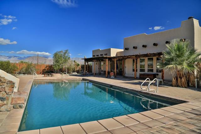 187 Verbena Dr, Borrego Springs CA: https://media.crmls.org/mediaz/4bdaee07-4235-4b58-a115-a68a23c748ea.jpg