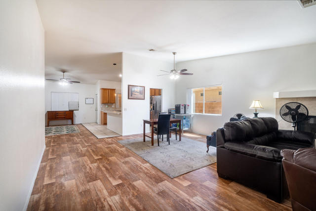 65866 Estrella Avenue, Desert Hot Springs CA: https://media.crmls.org/mediaz/4bdb8085-9aae-4238-b5e0-540a5ea1da56.jpg