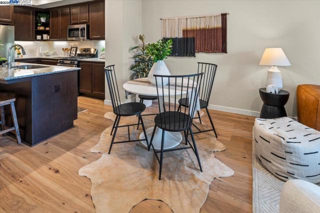1726 17th St, Oakland CA: https://media.crmls.org/mediaz/4bdc6014-f863-461a-a125-0f6b838a1599.jpg