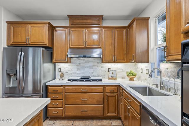 3806 Golden Pond Drive, Camarillo CA: https://media.crmls.org/mediaz/4bdcdd30-929e-4a2c-93af-8a5abd864bed.jpg