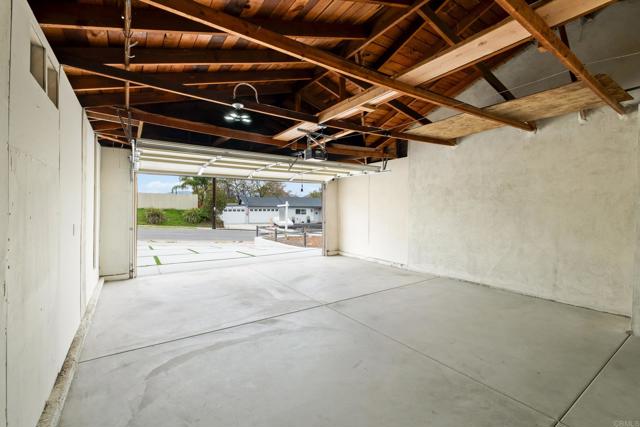 10107 Strathmore Drive, Santee CA: https://media.crmls.org/mediaz/4bdd6d2c-0ec2-4a0f-8938-61eb19ec9a4b.jpg