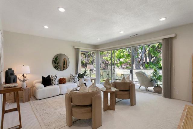 762 University Avenue, Palo Alto CA: https://media.crmls.org/mediaz/4bdd717e-1751-43bc-8d14-bebe56d76c49.jpg