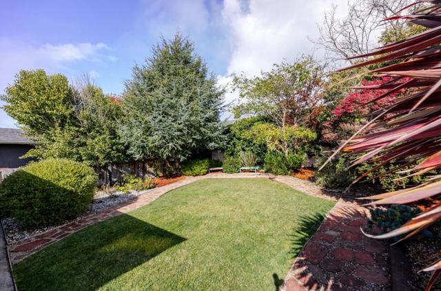 655 George Street, Montara CA: https://media.crmls.org/mediaz/4bdde9ed-98ae-4121-ae90-f557a001e63b.jpg