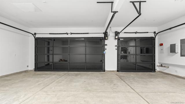 16925 Old Coach Rd, Poway CA: https://media.crmls.org/mediaz/4bde497f-2f9d-4fee-b8b9-a2621434b35e.jpg