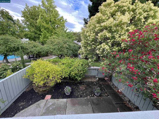 5239 Riverdale Ct., Pleasanton CA: https://media.crmls.org/mediaz/4bdeb218-96a7-47d3-8d09-a9564231ae0e.jpg