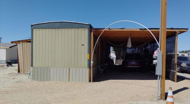40 265 Galindo S Court, Indio CA: https://media.crmls.org/mediaz/4bdfed47-eeaa-4563-bec9-0c7729d8d78b.jpg