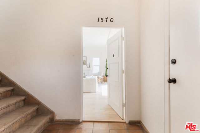 1570 S Hayworth Avenue, Los Angeles CA: https://media.crmls.org/mediaz/4be0039e-3179-4cfd-a31b-62cedf50b6a8.jpg