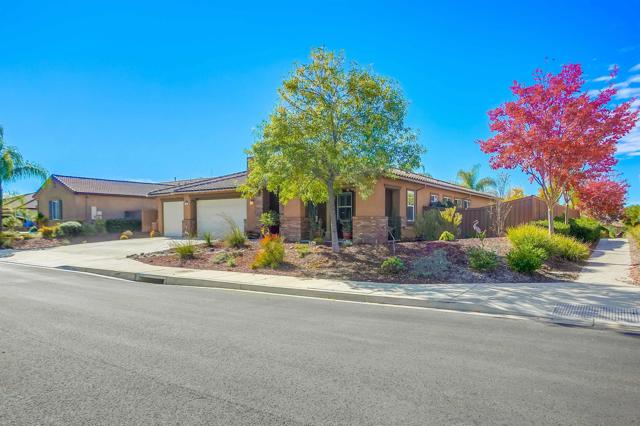 263 Tom McGuinness Jr Cir, Fallbrook, California 92028, 4 Bedrooms Bedrooms, ,3 BathroomsBathrooms,Single Family Residence,For Sale,Tom McGuinness Jr Cir,240027702SD