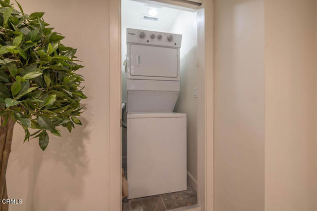 Detail Gallery Image 7 of 22 For 851 Adu Pine Knot Ave #1/2,  Big Bear Lake,  CA 92315 - 1 Beds | 1 Baths