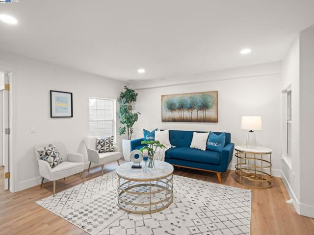 Image 26 of 44 For 2370 Francisco St