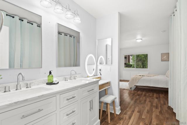 10325 Caminito Cuervo, San Diego CA: https://media.crmls.org/mediaz/4be1174a-8892-4733-9ec1-d47ef0441302.jpg