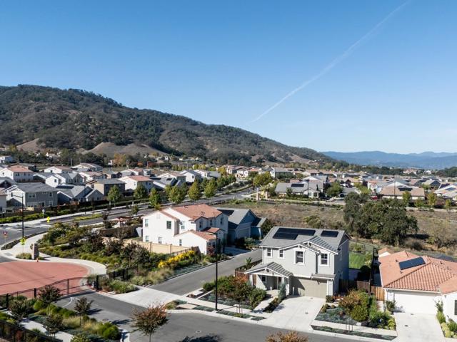 7021 Vintner Court, Gilroy CA: https://media.crmls.org/mediaz/4be1b38d-42a4-426f-b9a7-3e49edb66ad2.jpg