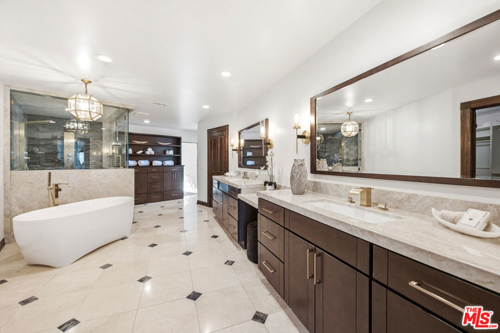 MLS #26835353 image #44